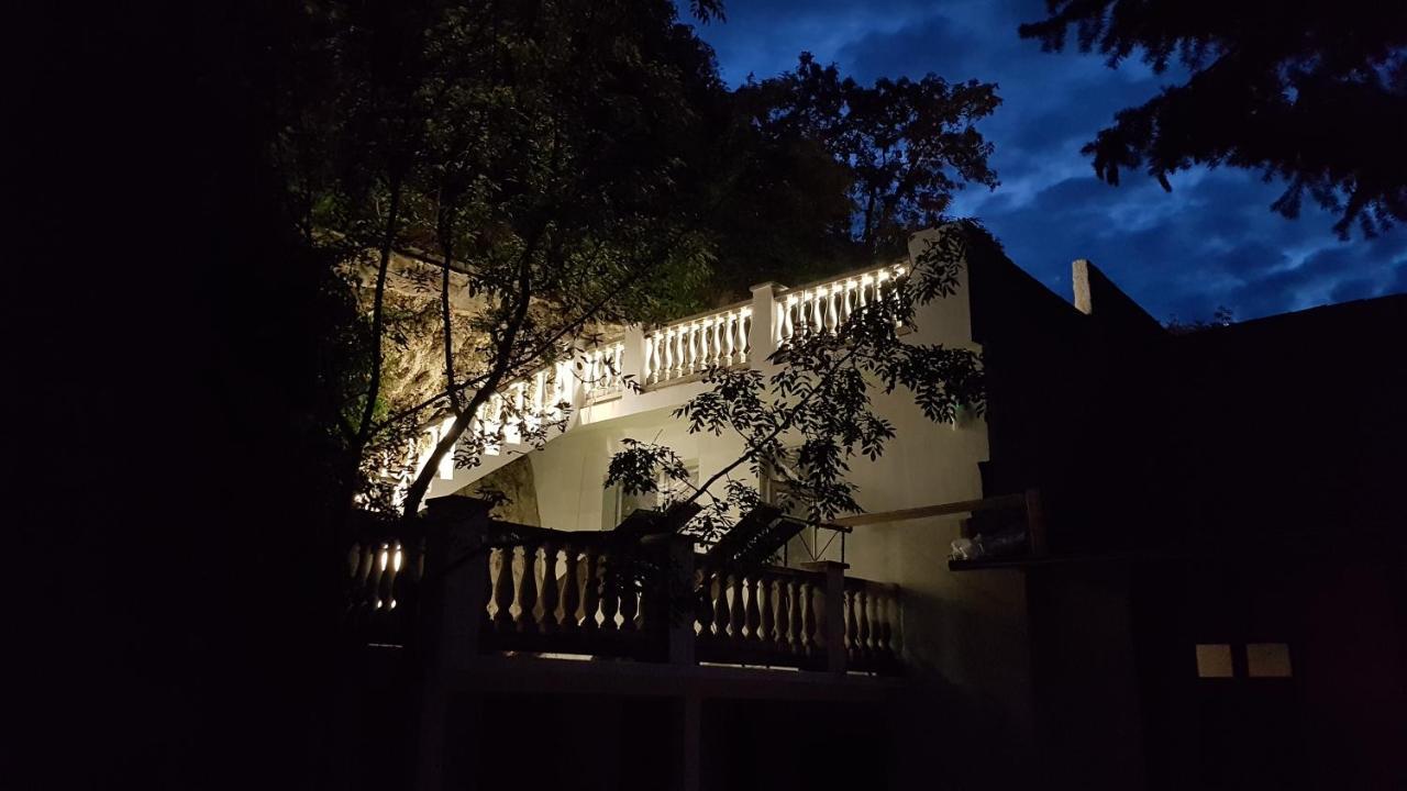 Sziklavendeghaz Aparthotel Veszprém Exteriör bild