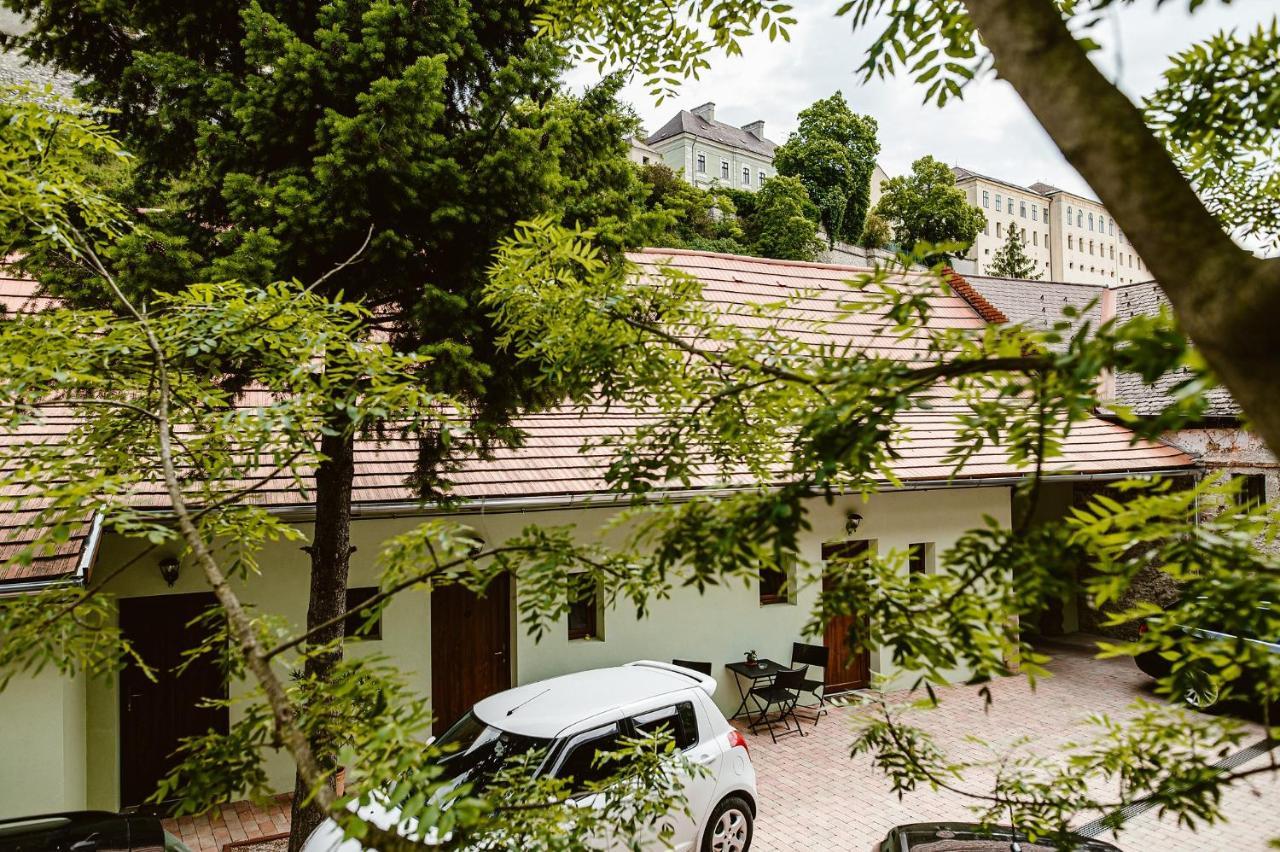 Sziklavendeghaz Aparthotel Veszprém Exteriör bild