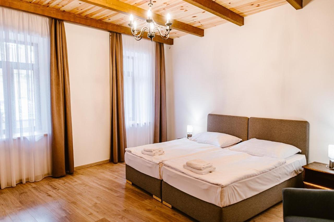 Sziklavendeghaz Aparthotel Veszprém Exteriör bild