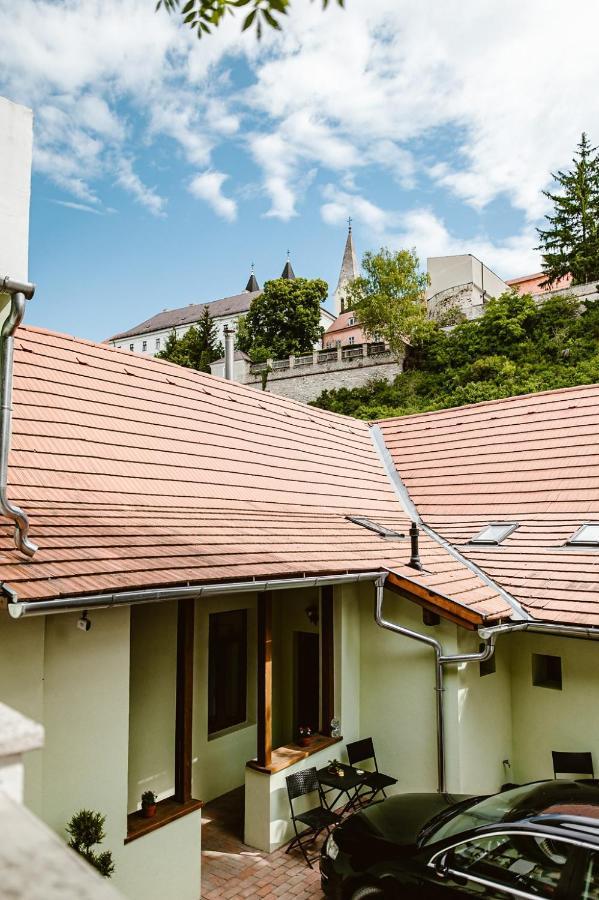 Sziklavendeghaz Aparthotel Veszprém Exteriör bild